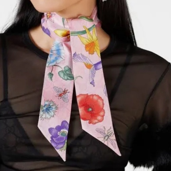 GUCCI GG SILK BOW SCARF - Picture 1 of 14